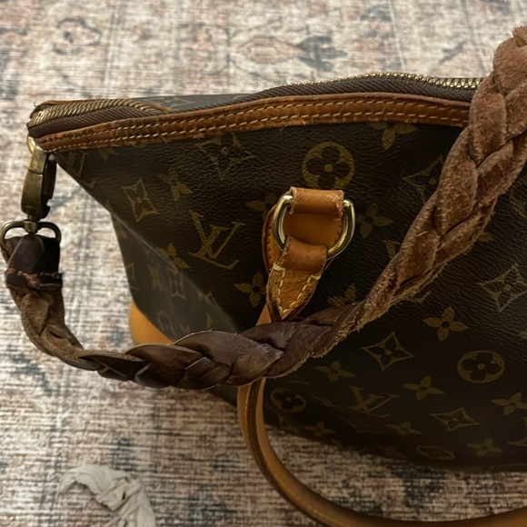 Louis Vuitton Vintage Monogram Locket Horizontal Bag (read description) - Picture 16 of 16